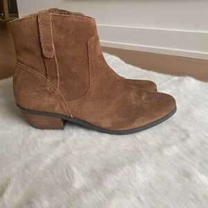 G.H. BASS & CO.  | Chrissy Leather Suede Western Ankle Boot (Size 9)